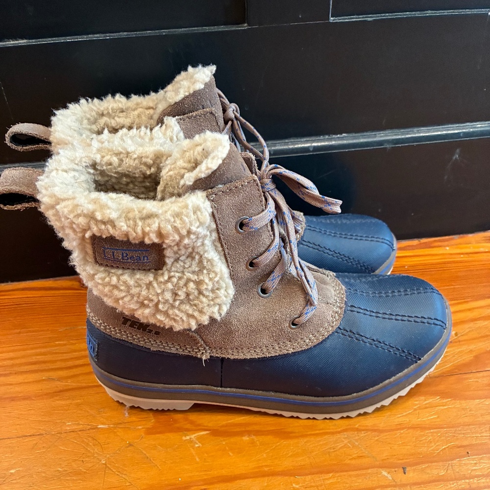 LL Bean kids snow boots